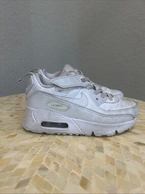 Nike Kids White & Light Gray Air Max Sneaker size 12